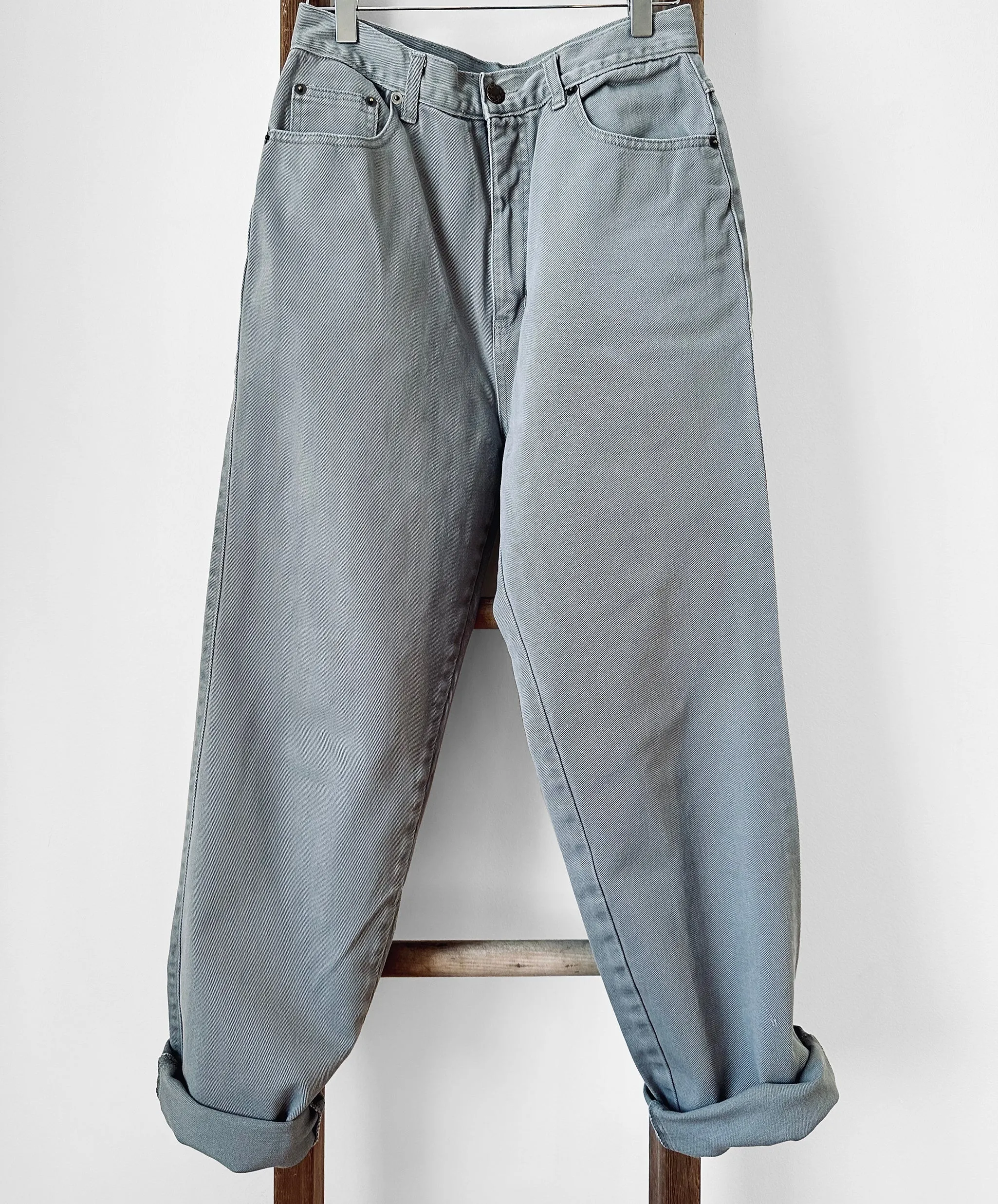 1980s - 1990s Grey Soft High-Waisted Tapered Leg Relaxed Faded Mom Jeans - Waist 28