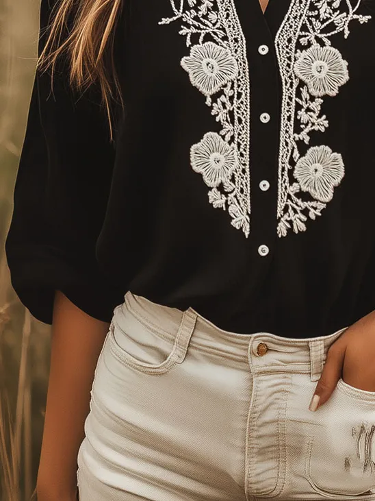 Chic Round Neck Flower Embroidery Black Shirt